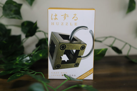 Huzzle Cast Box