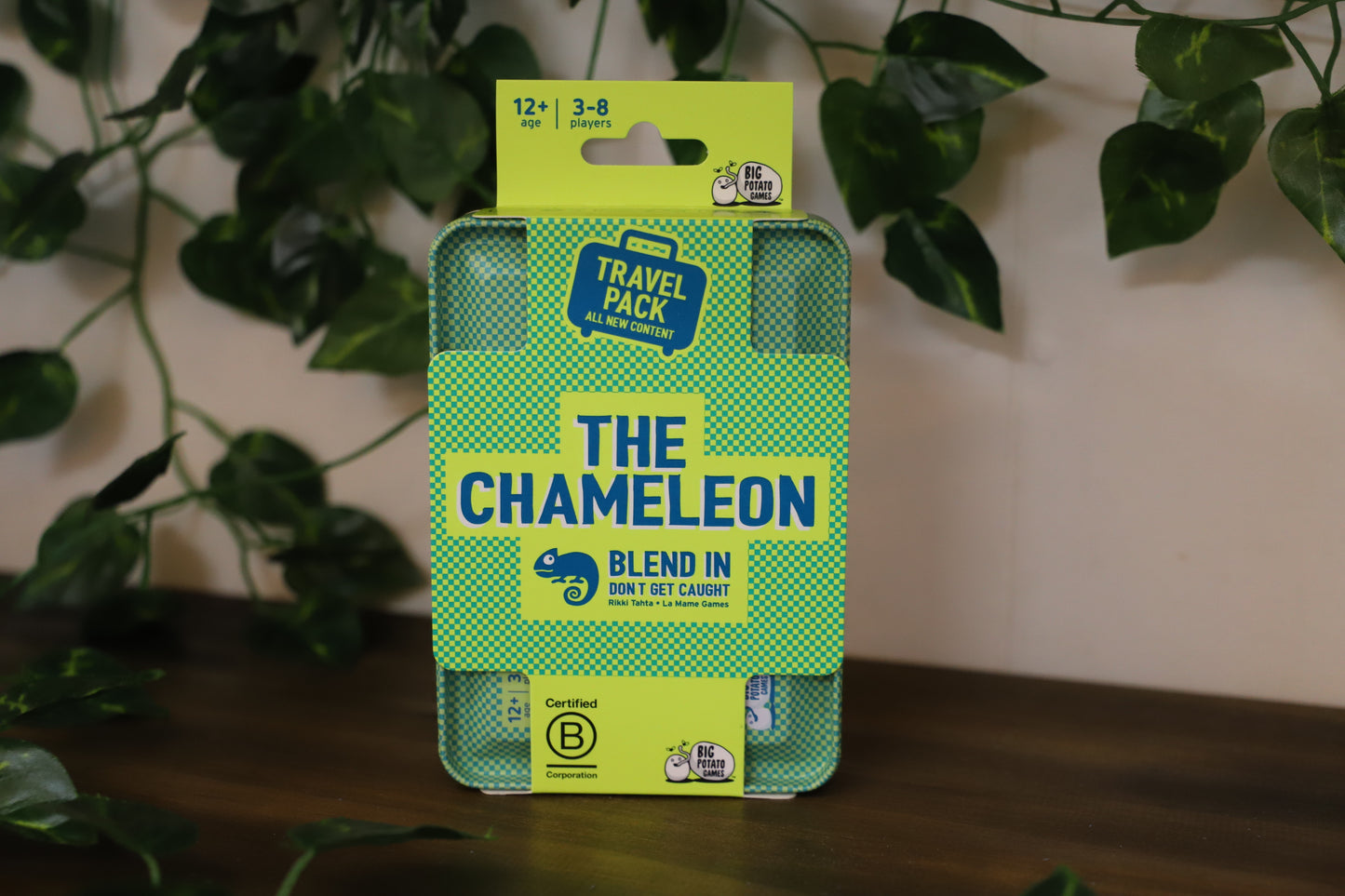Chameleon Travel With Tin