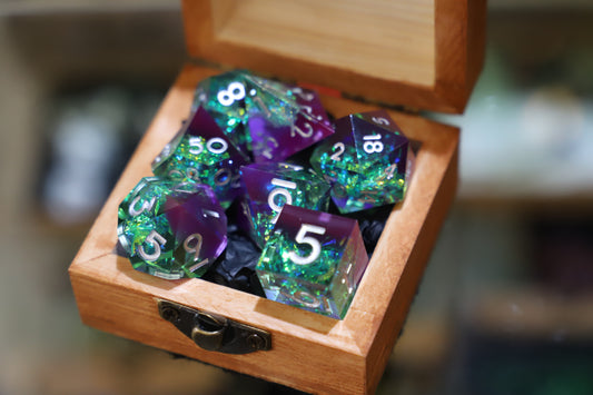 Sharp Edged 7 Dice Set